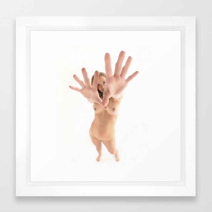 9460 Hw Beautiful Woman Hands Out Standing Openly With No Clothes